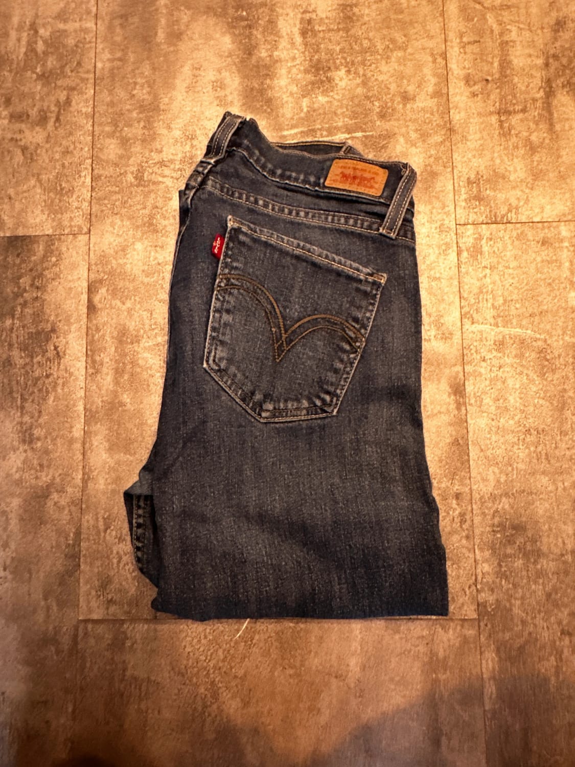 đź›’Jeans Levi's Mđź›’