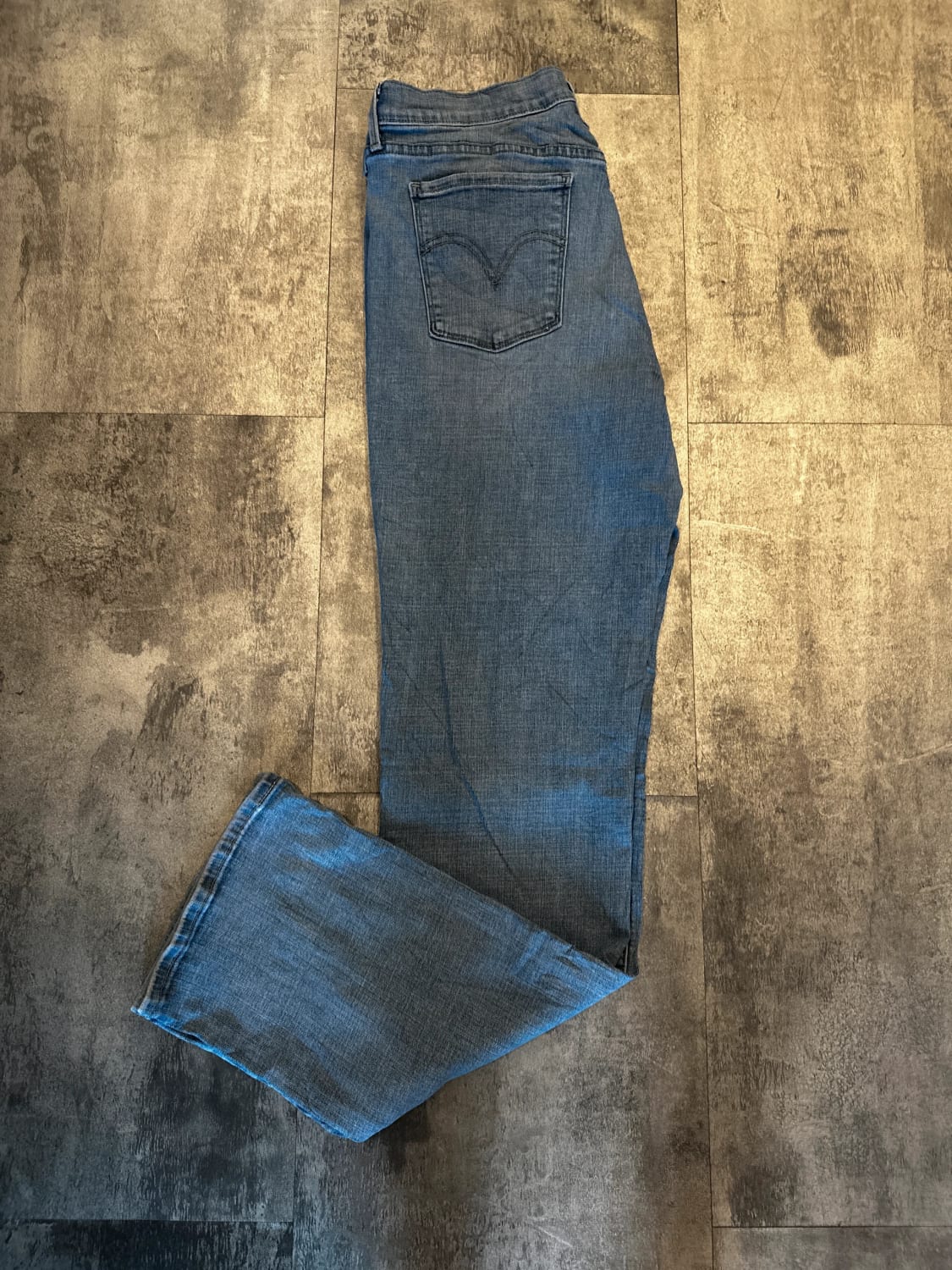 đź›’Jeans Levi's W32 L34đź›’