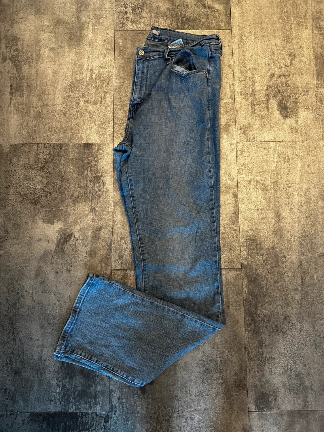 đź›’Jeans Levi's W32 L34đź›’