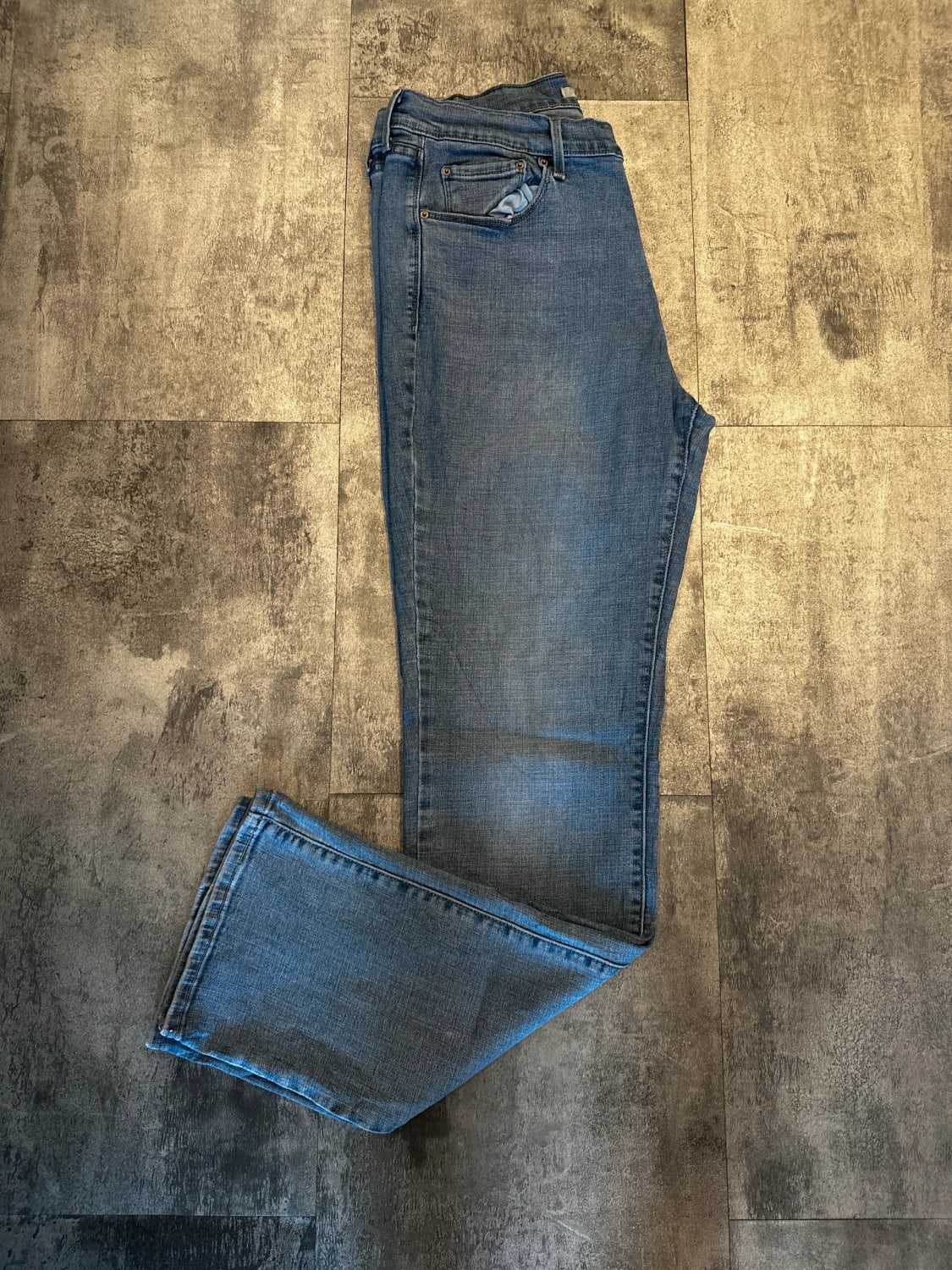 đź›’Jeans Levi's W32 L34đź›’