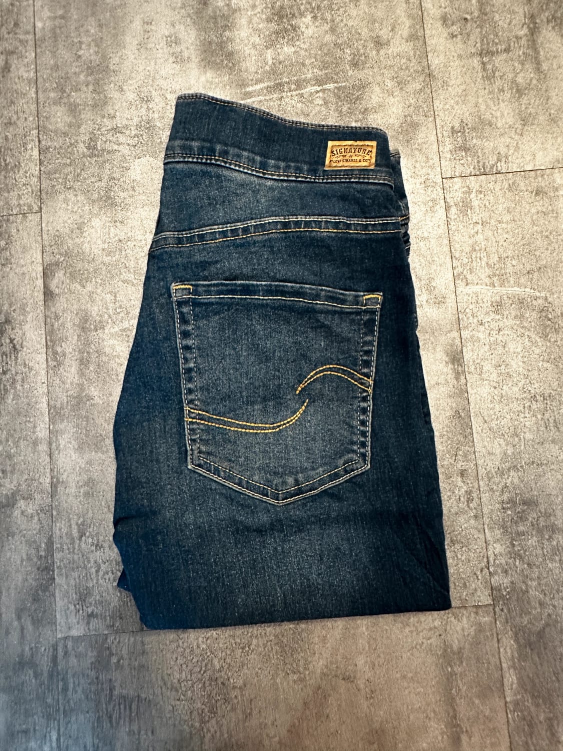 đź›’Jeans Levi's W27 L32đź›’