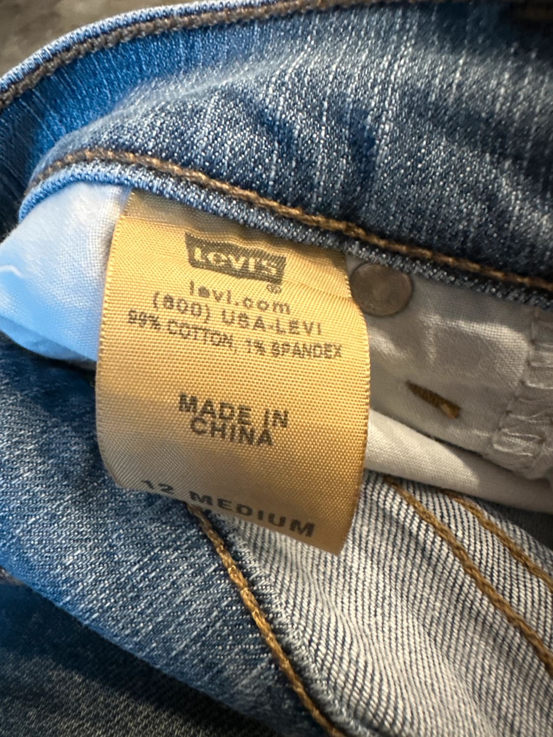 đź›’Jeans Levi's Mđź›’