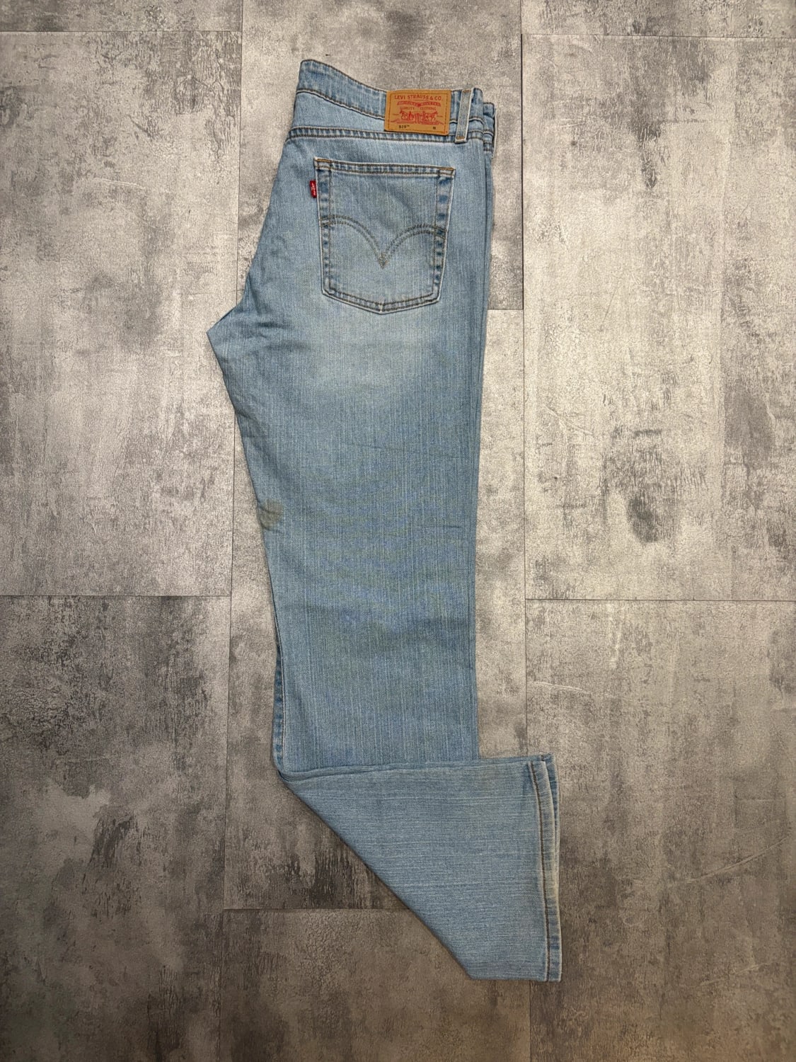 đź›’Jeans Levi's 519 Mđź›’