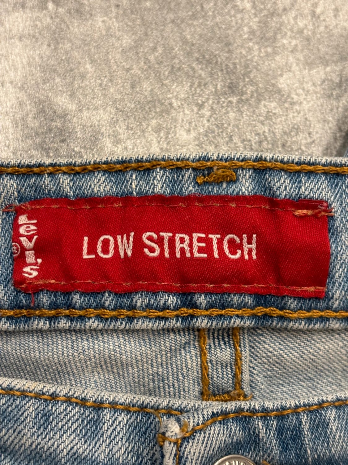 đź›’Jeans Levi's 519 Mđź›’