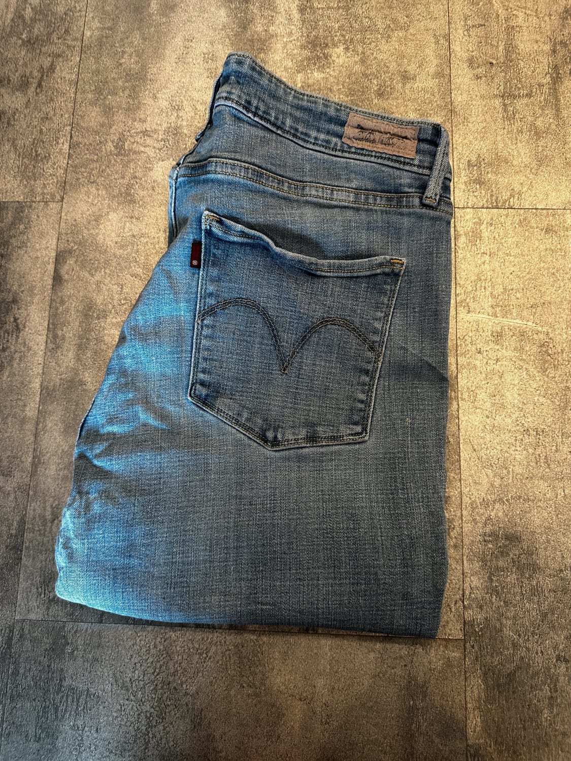 đź›’Jeans Levi's W33 L32đź›’