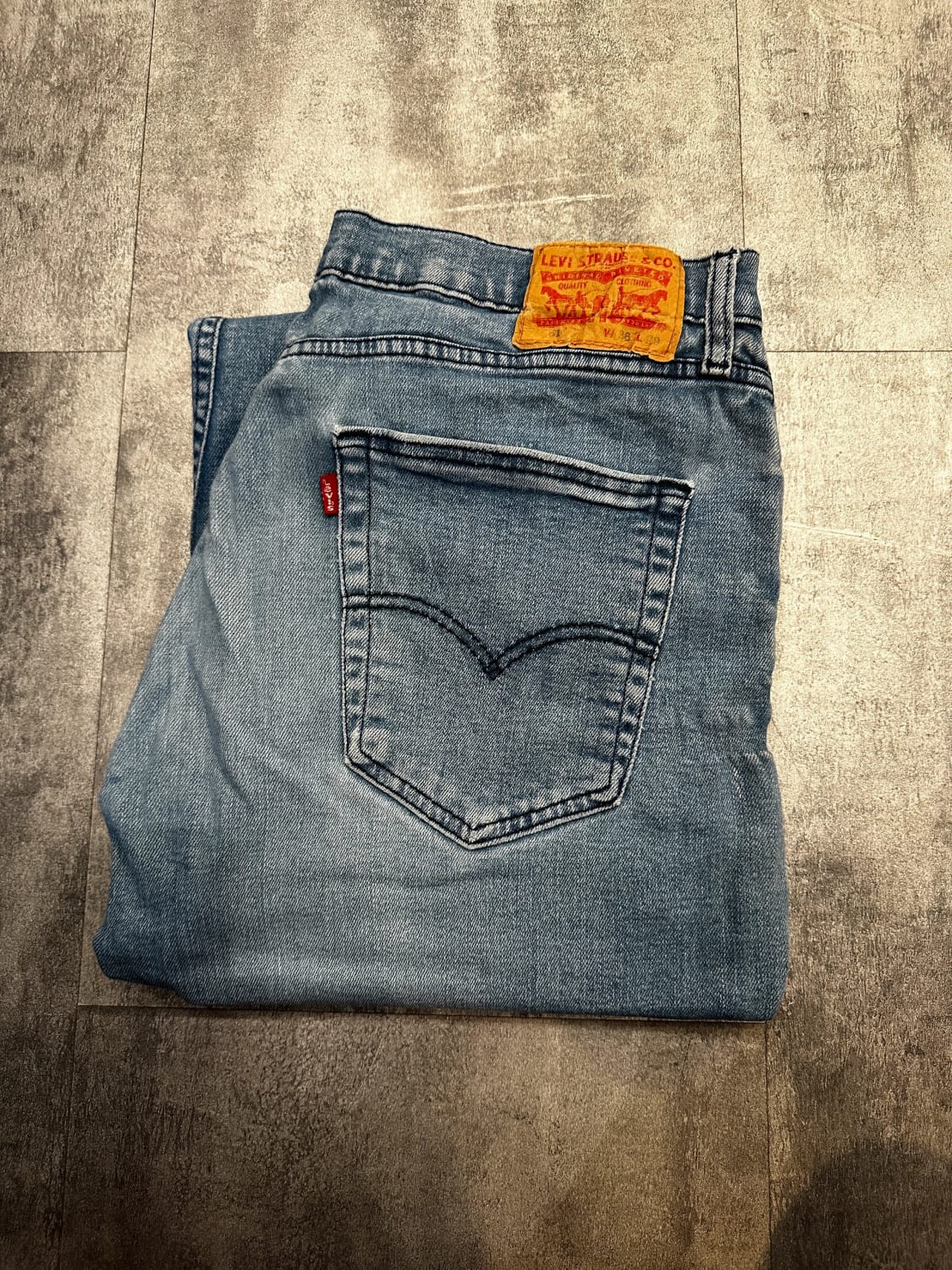 đź›’Jeans Levi's W34 L32đź›’