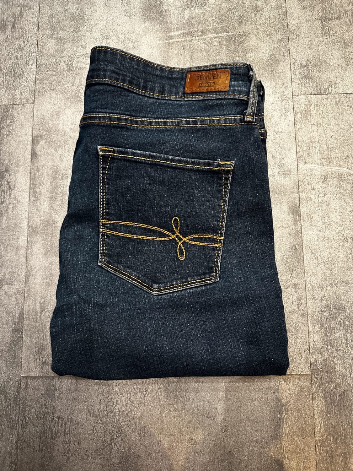 đź›’Jeans Levi's W31 L30đź›’