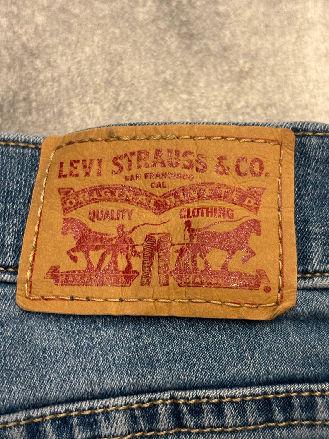 đź›’Jeans Levi's W29 L30đź›’