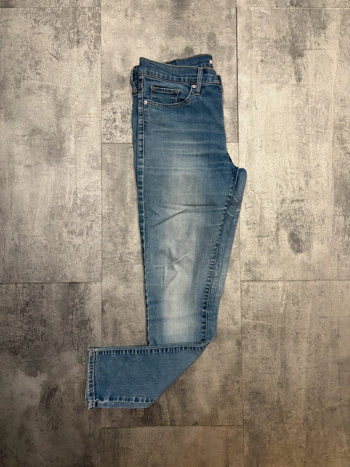 đź›’Jeans Levi's W29 L30đź›’