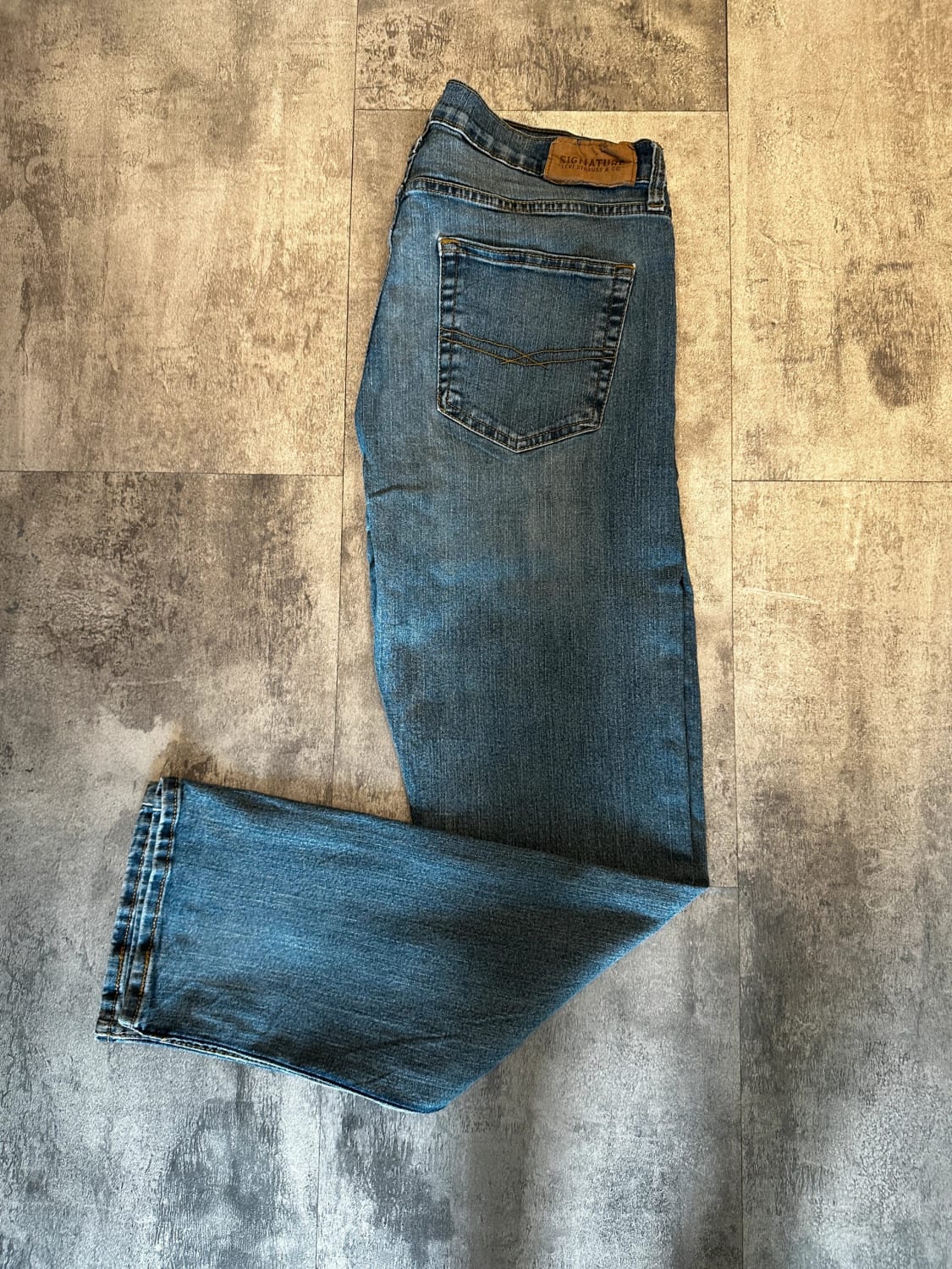 đź›’Jeans Levi's W32 L30đź›’