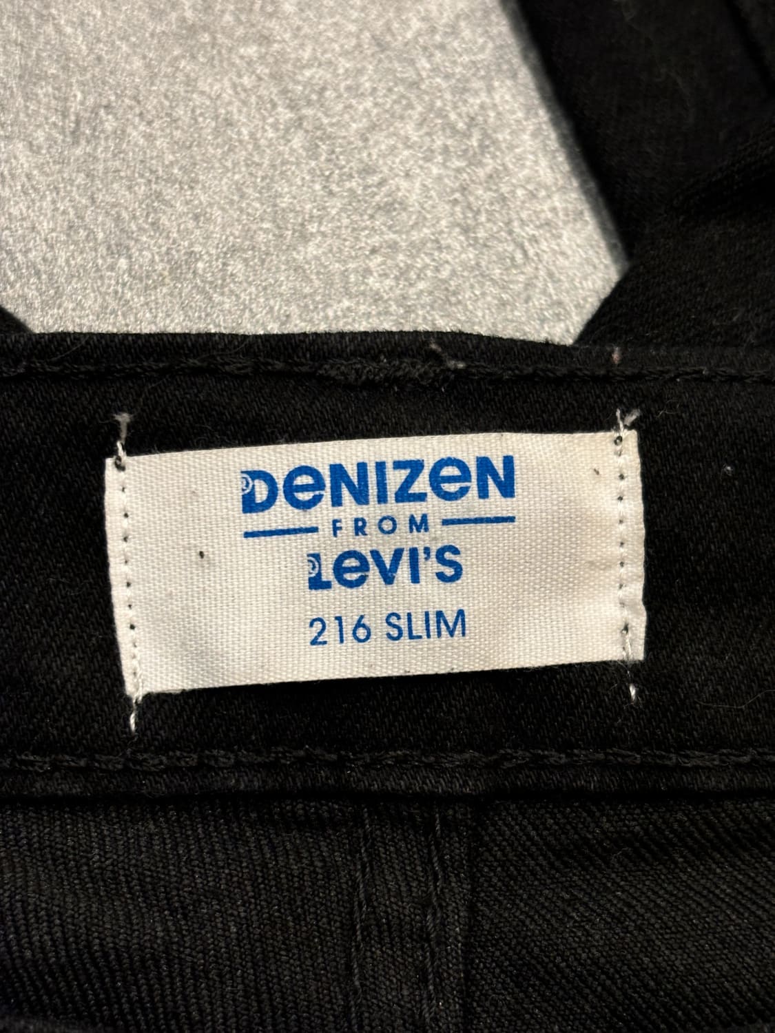 đź›’Jeans Levi's W28 L30đź›’