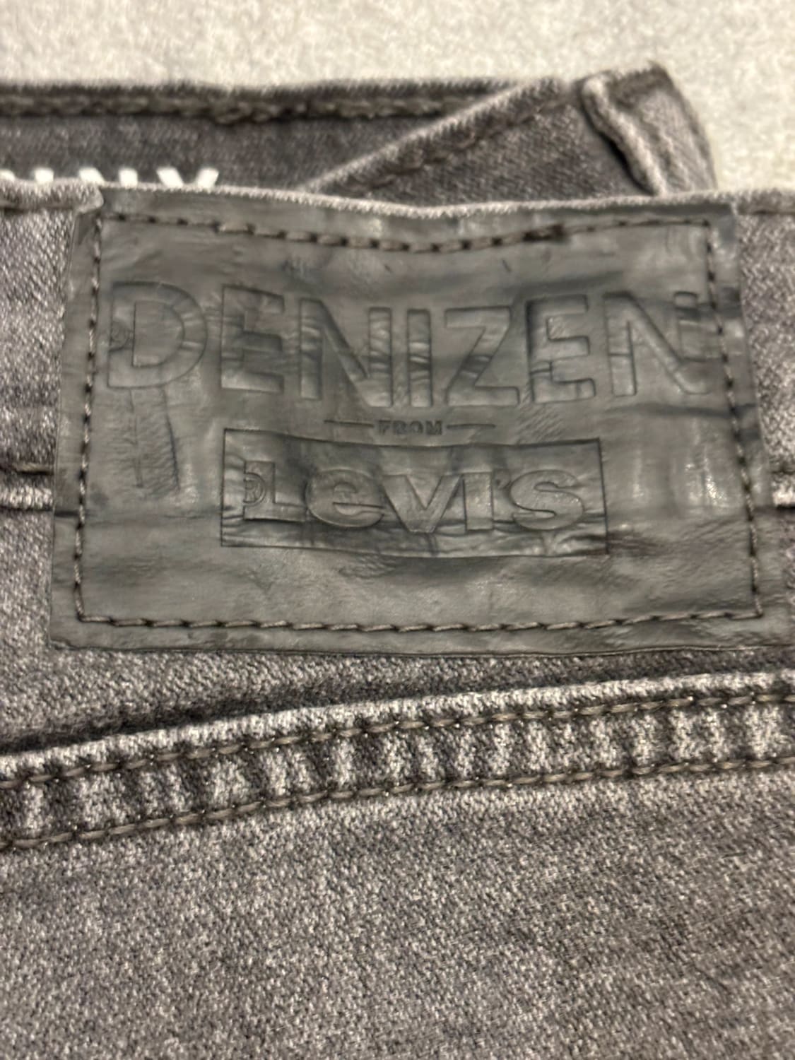 đź›’Jeans Levi's W32 L34đź›’
