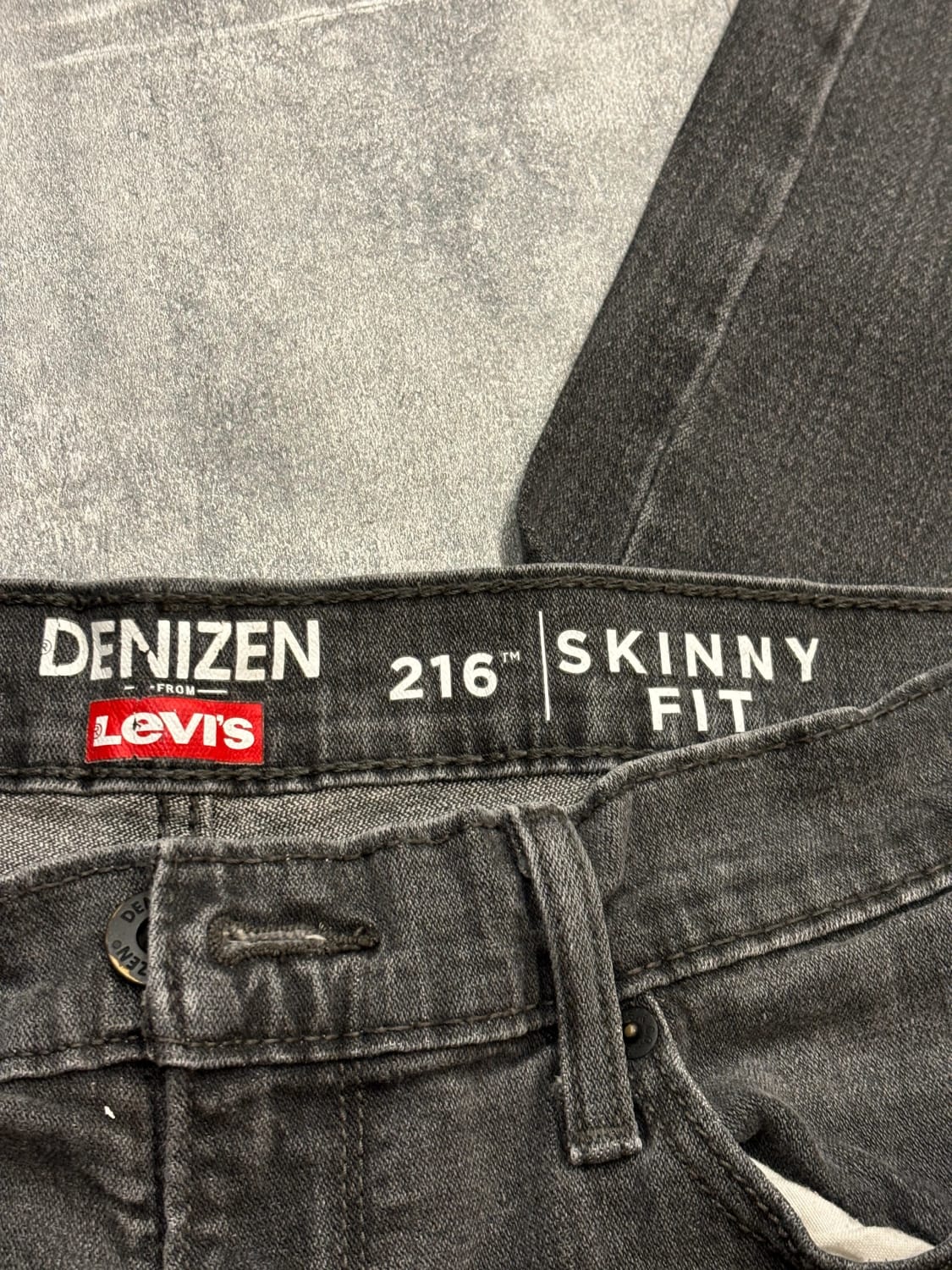 đź›’Jeans Levi's W32 L34đź›’