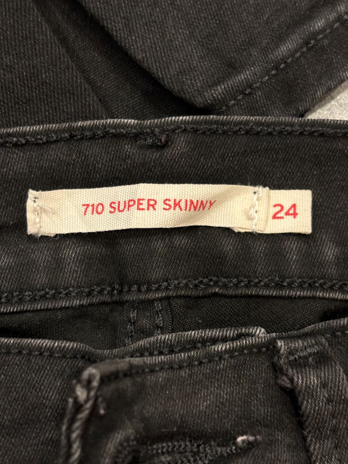 đź›’Jeans Levi's 710 W24 L30đź›’