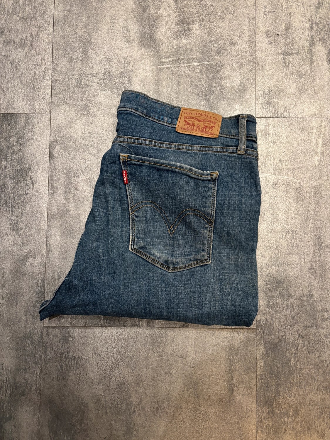 đź›’Jeans Levi's W31 L30đź›’