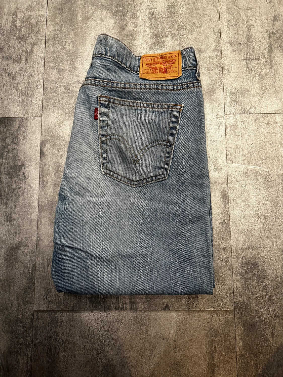 đź›’Jeans Levi's Mđź›’