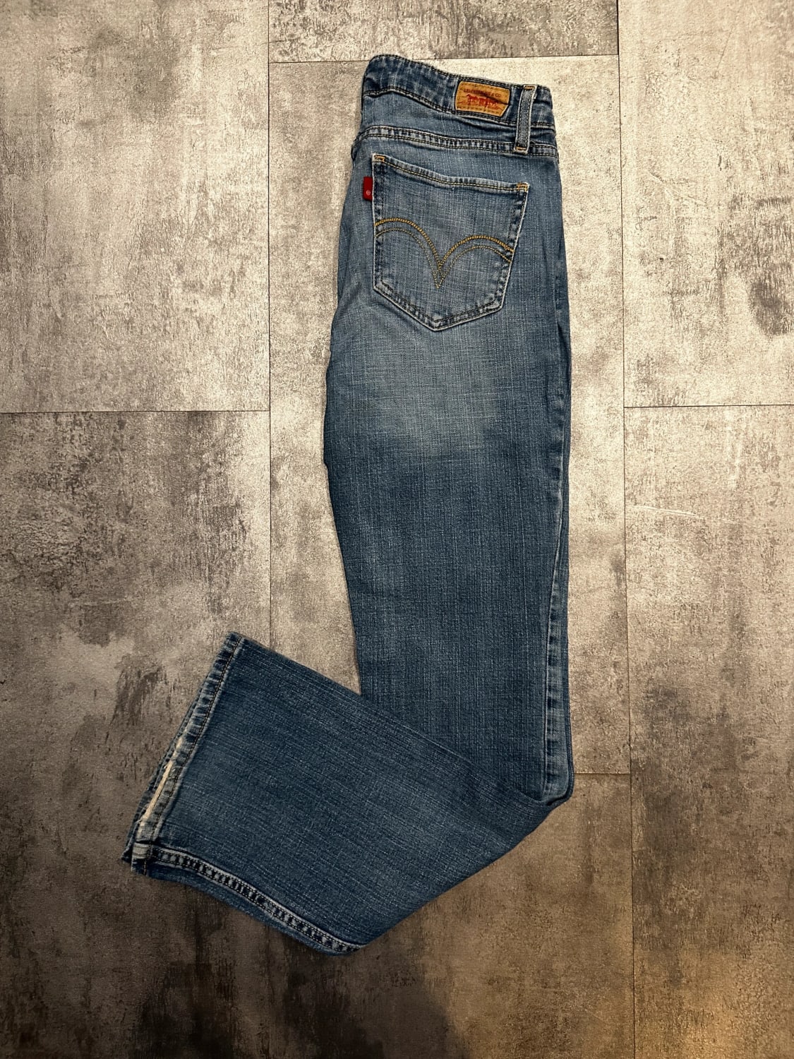 đź›’Jeans Levi's Mđź›’