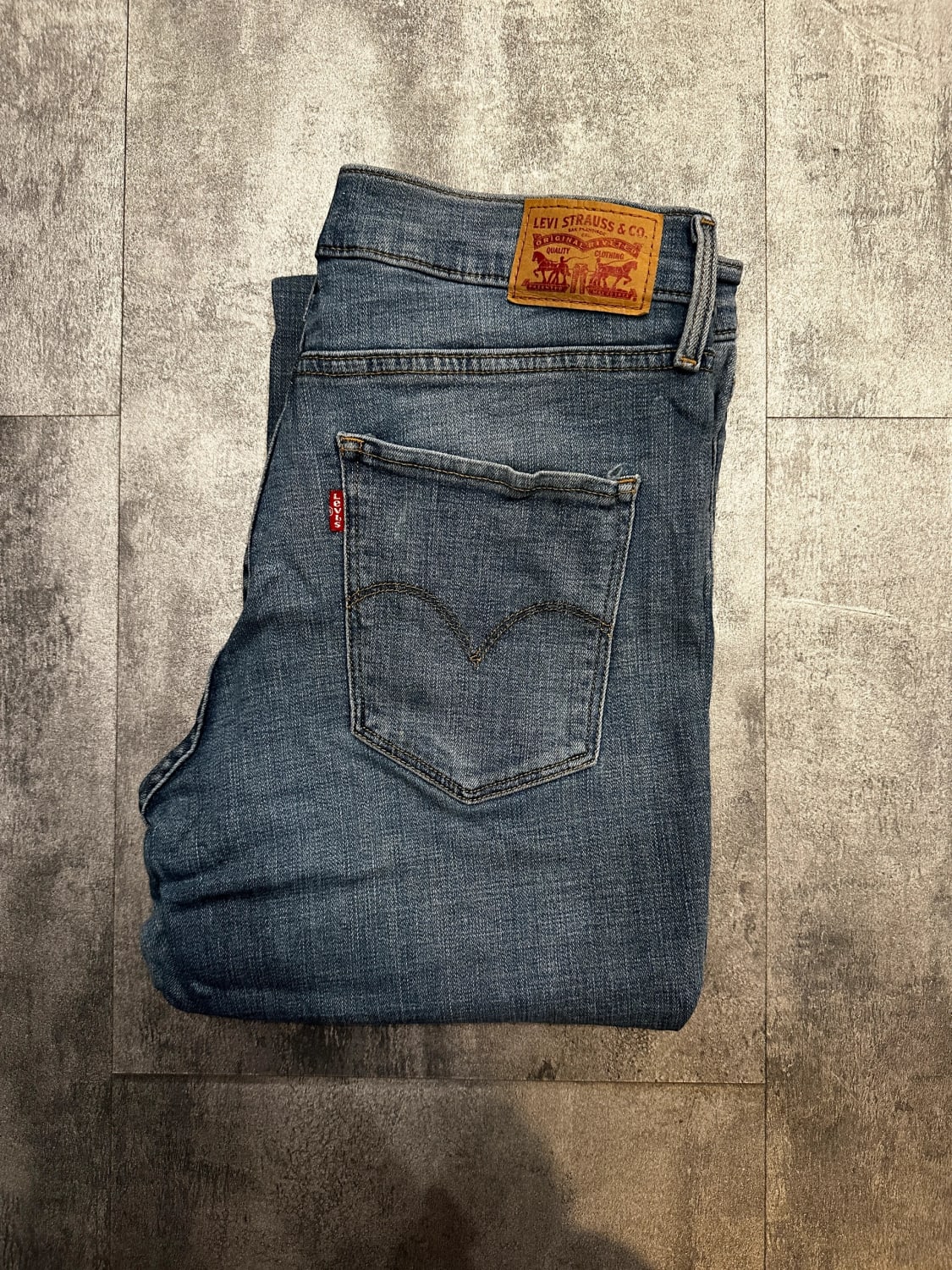 đź›’Jeans Levi's Mđź›’