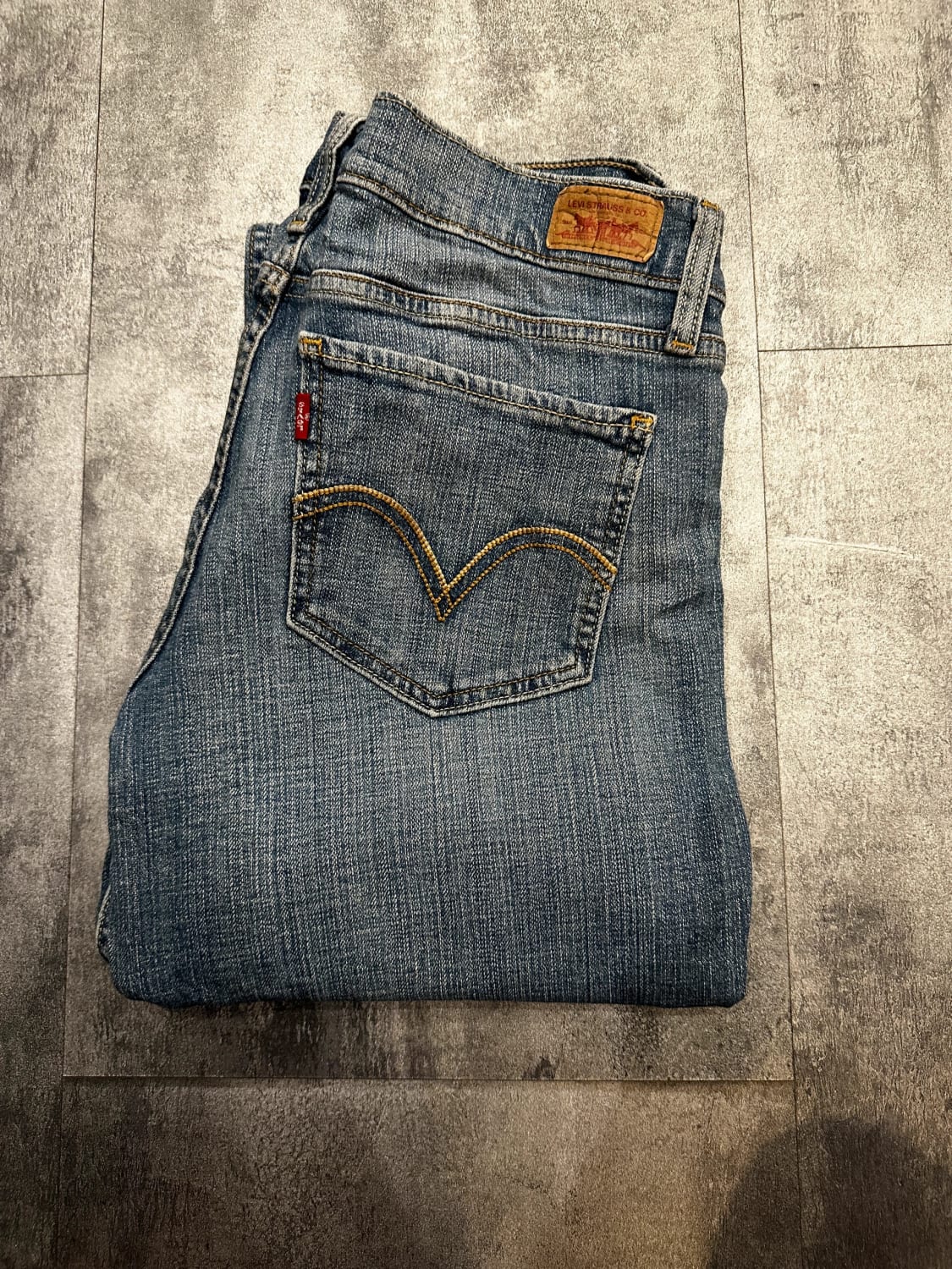 đź›’Jeans Levi's Mđź›’