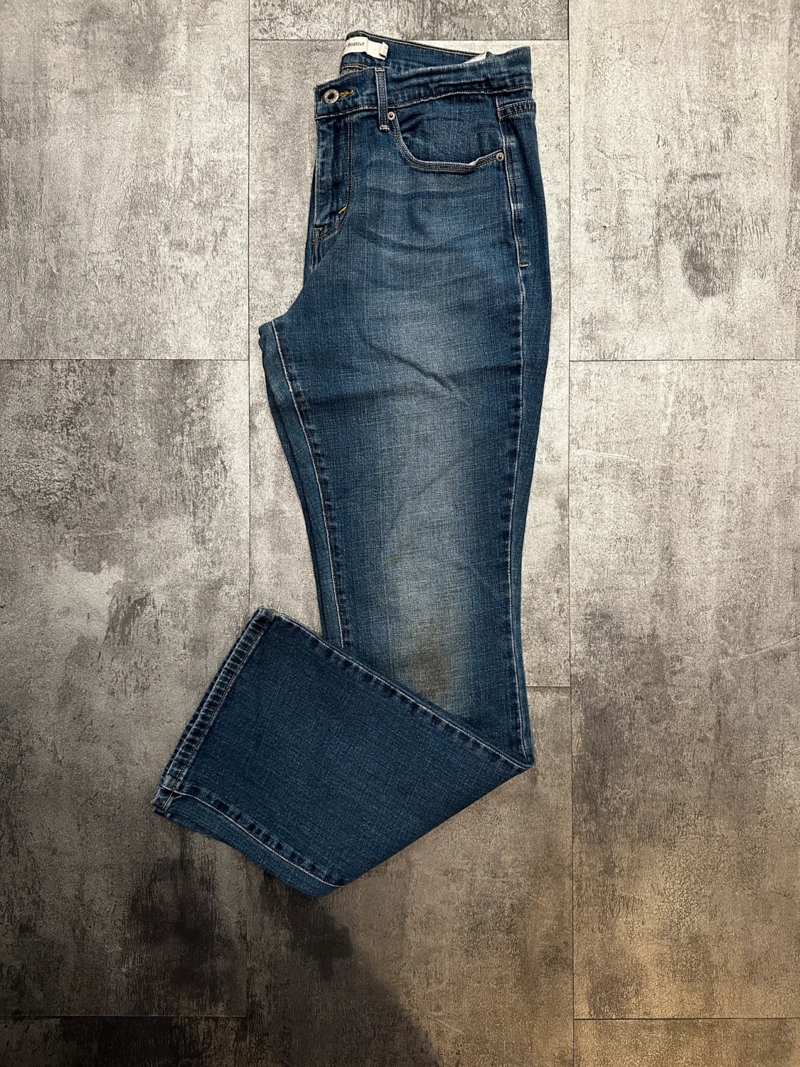 đź›’Jeans Levi's W29 L32đź›’