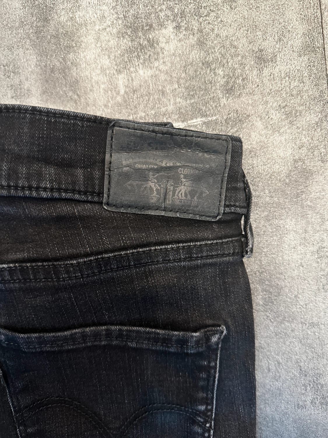 đź›’Jeans Levi's W27 L30đź›’