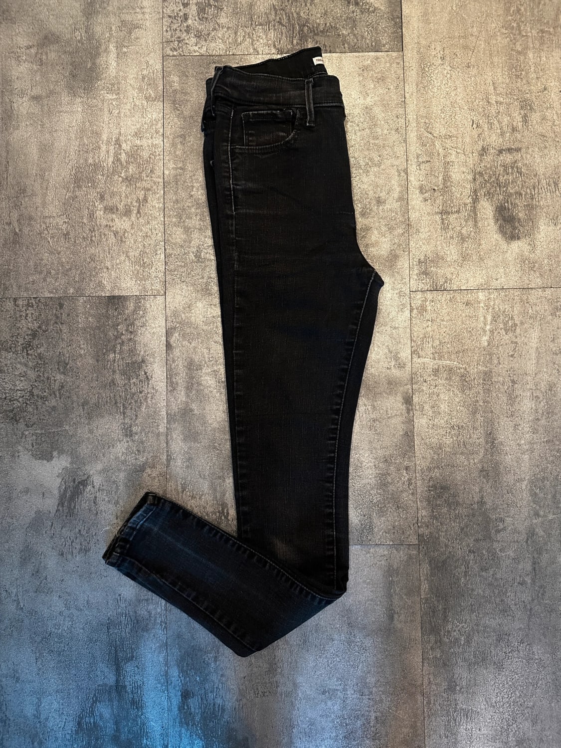 đź›’Jeans Levi's W27 L30đź›’