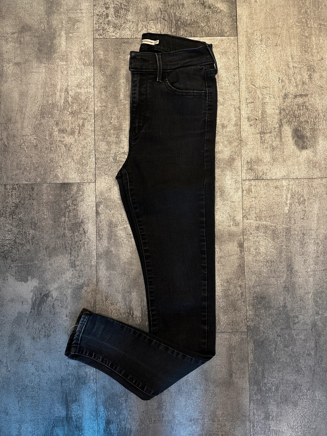 đź›’Jeans Levi's W27 L30đź›’