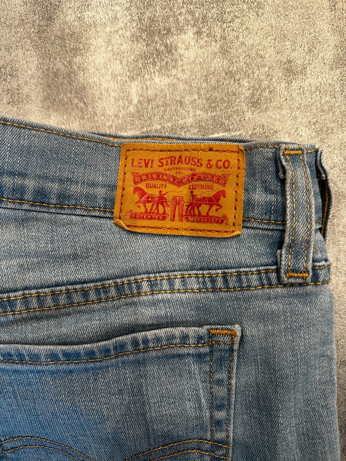đź›’Jeans Levi's W28 L32đź›’