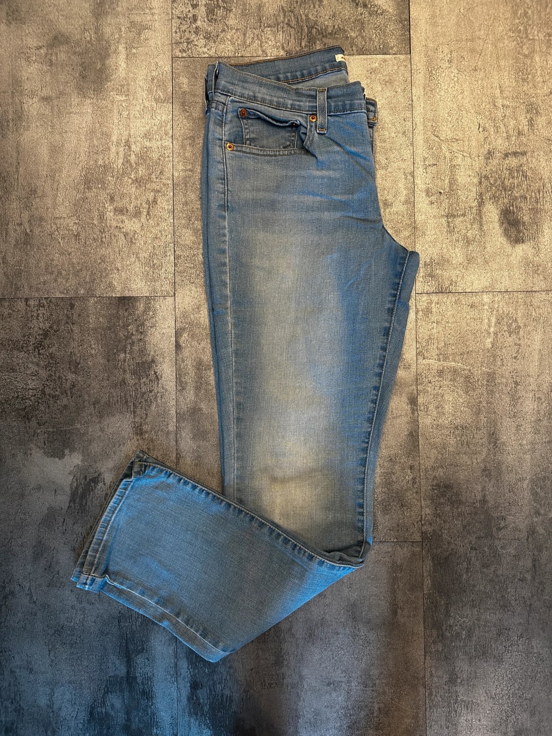 đź›’Jeans Levi's W28 L32đź›’