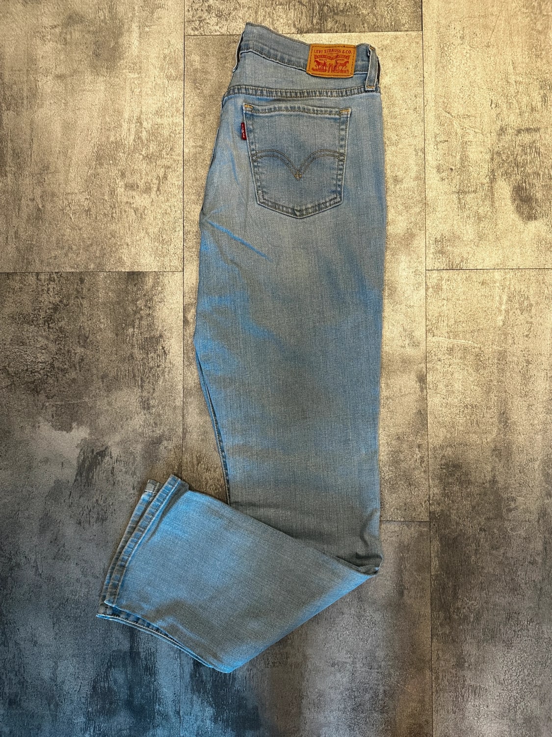 đź›’Jeans Levi's W28 L32đź›’
