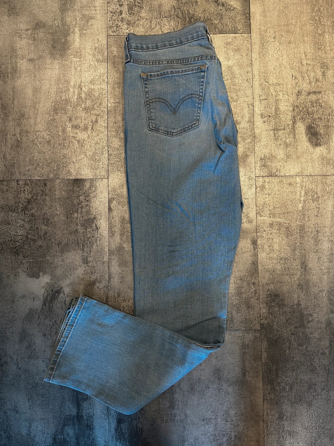 đź›’Jeans Levi's W28 L32đź›’