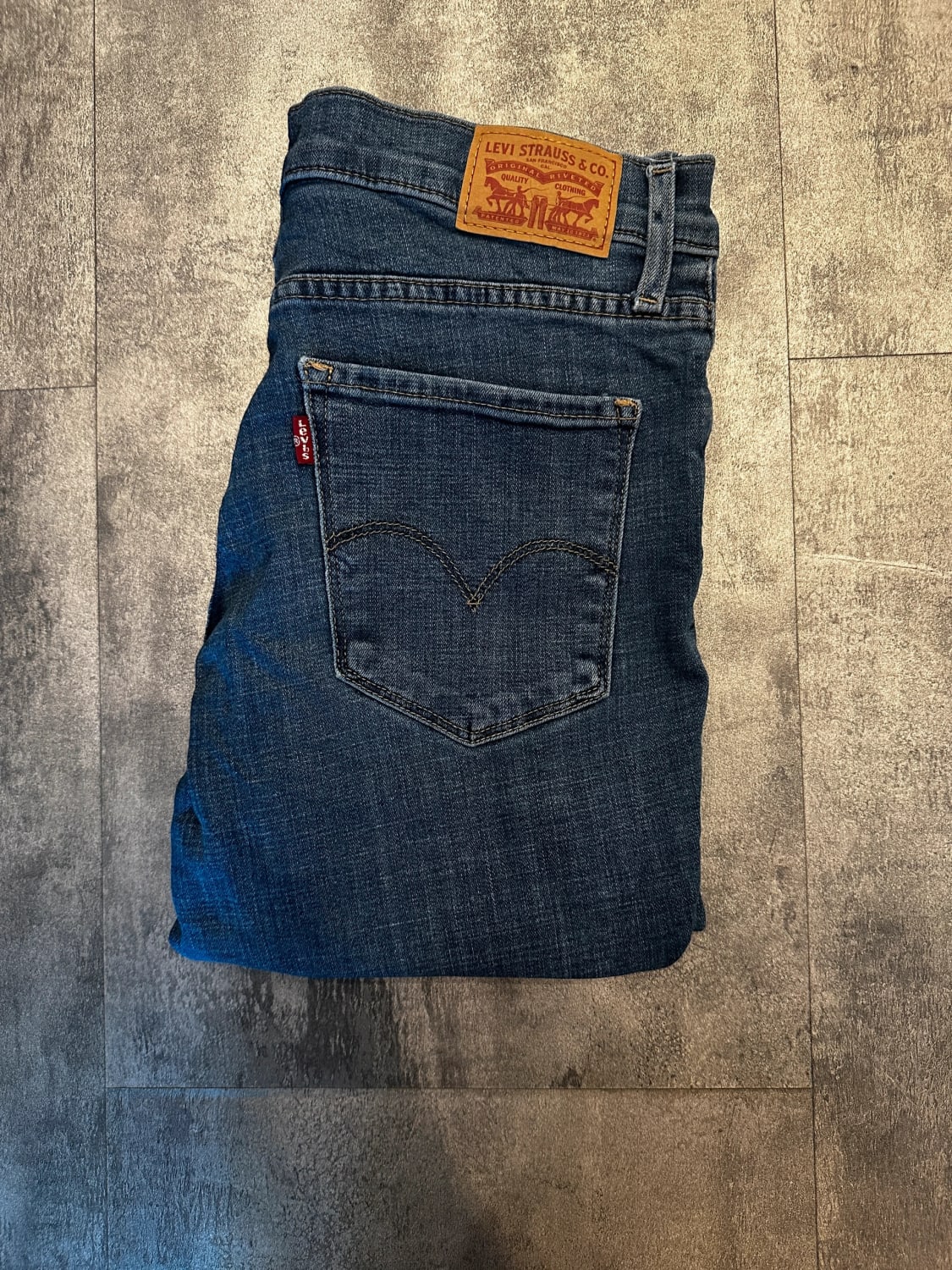 đź›’Jeans Levi's W29 L30đź›’