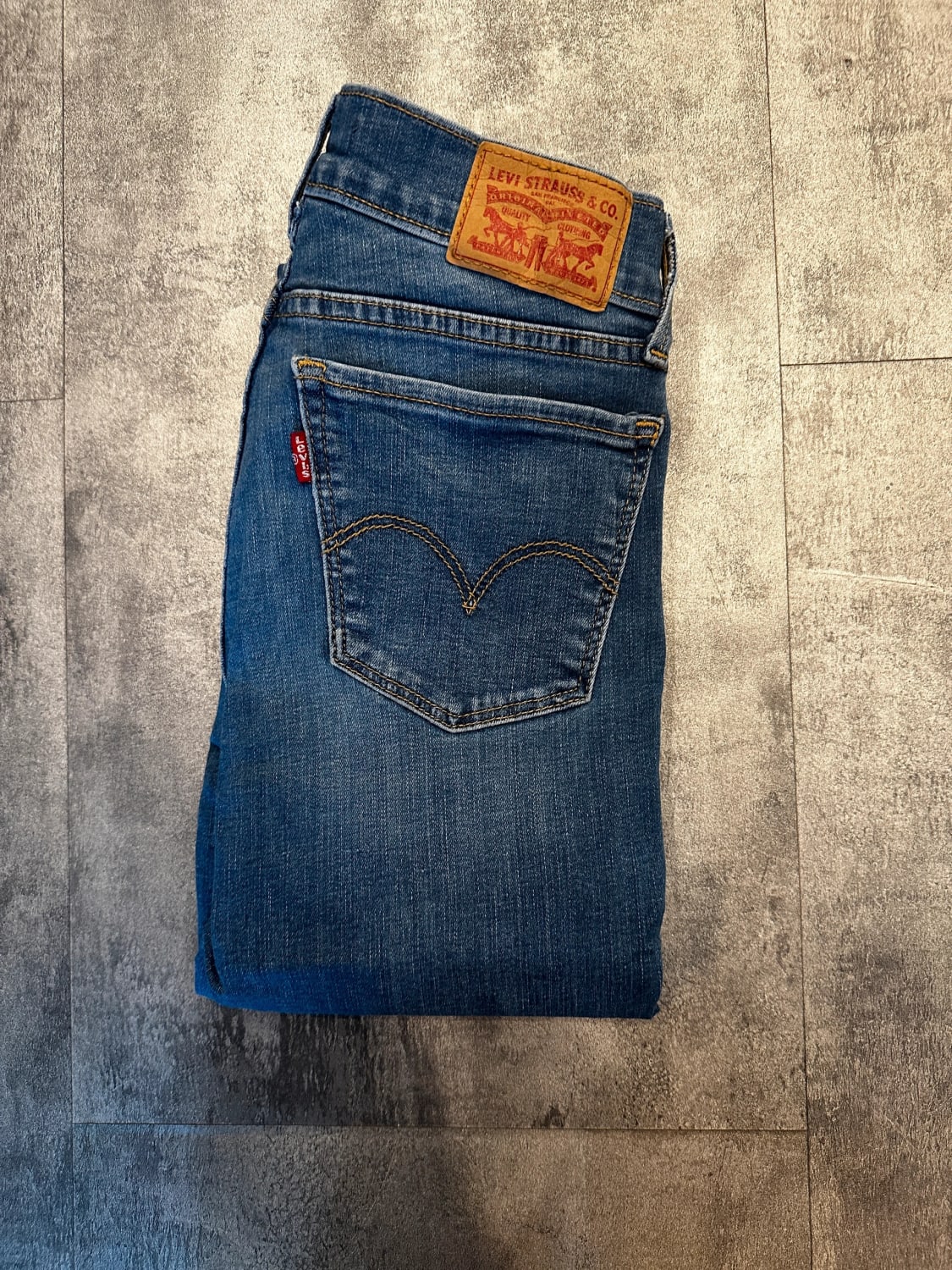 đź›’Jeans Levi's W26 L28đź›’