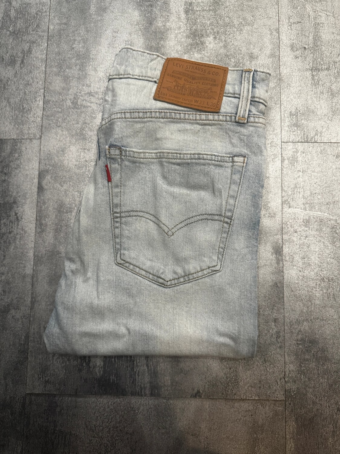 đź›’Jeans Levi's W33 L30đź›’