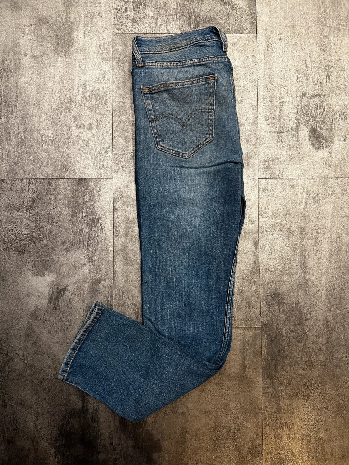 đź›’Jeans Levi's W32 L32đź›’