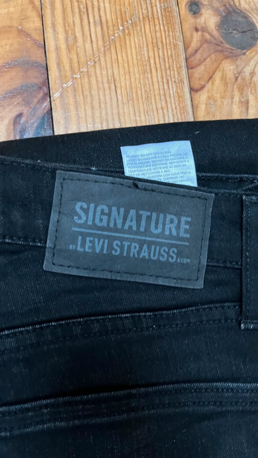 đź›’Jeans Levi's W32 L30đź›’