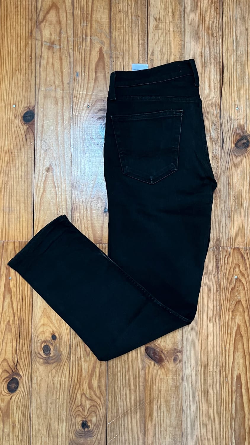 đź›’Jeans Levi's W32 L30đź›’
