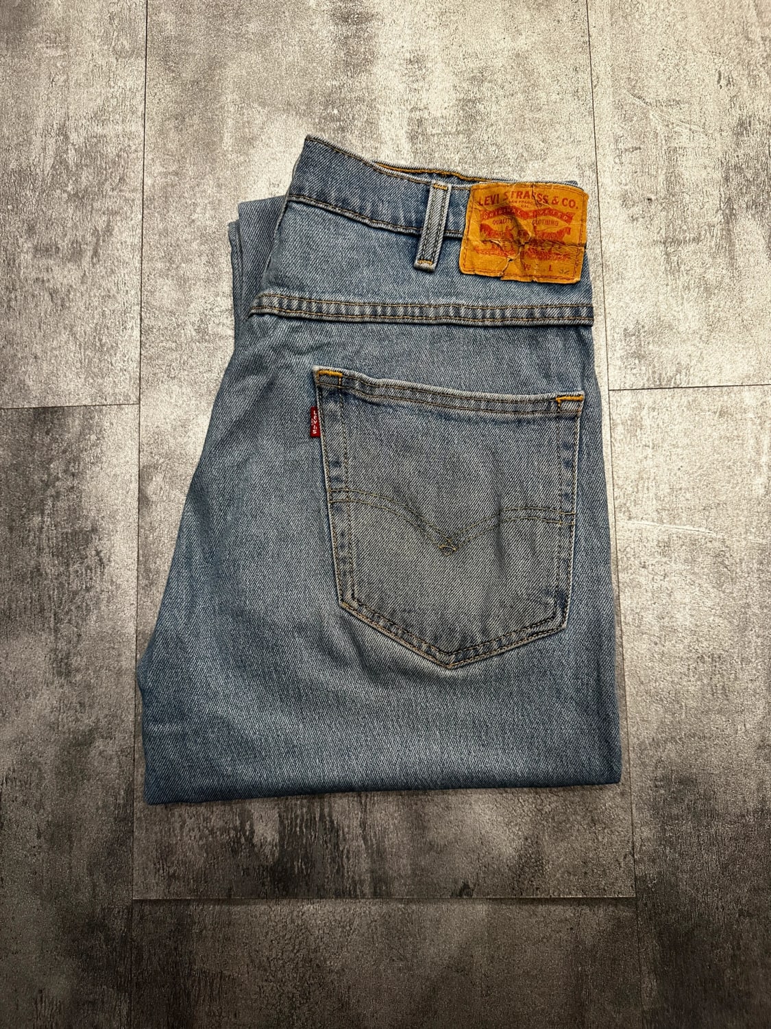 đź›’Jeans Levi's W33 L32đź›’