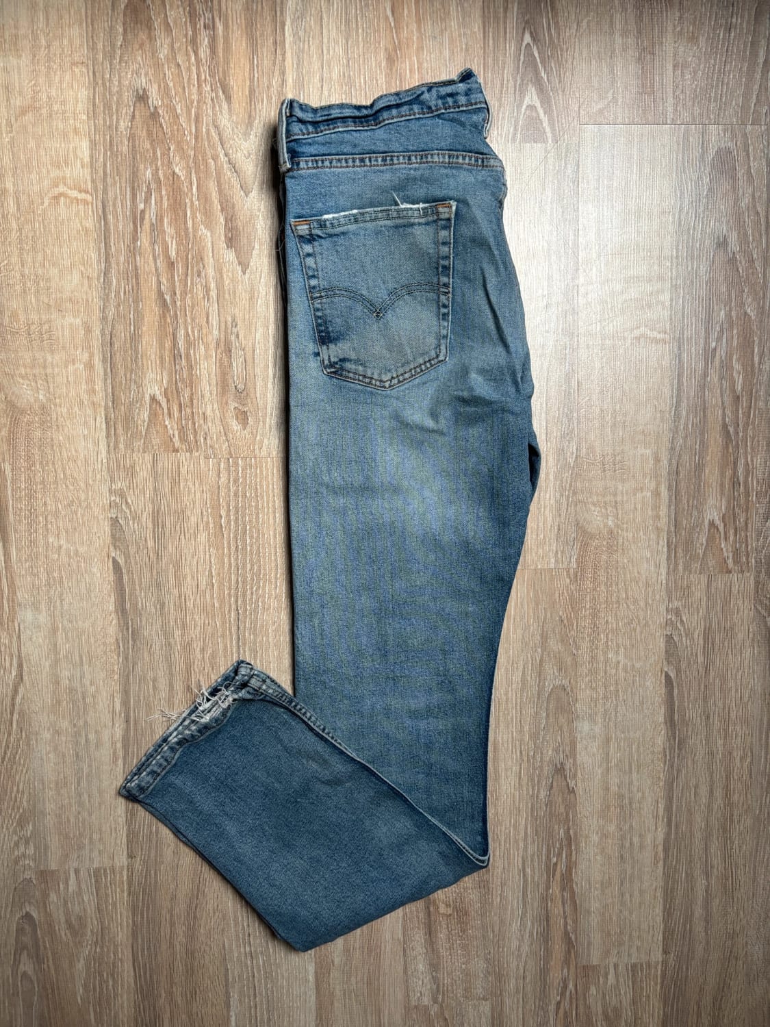 đź›’Jeans Levi's W32 L34đź›’