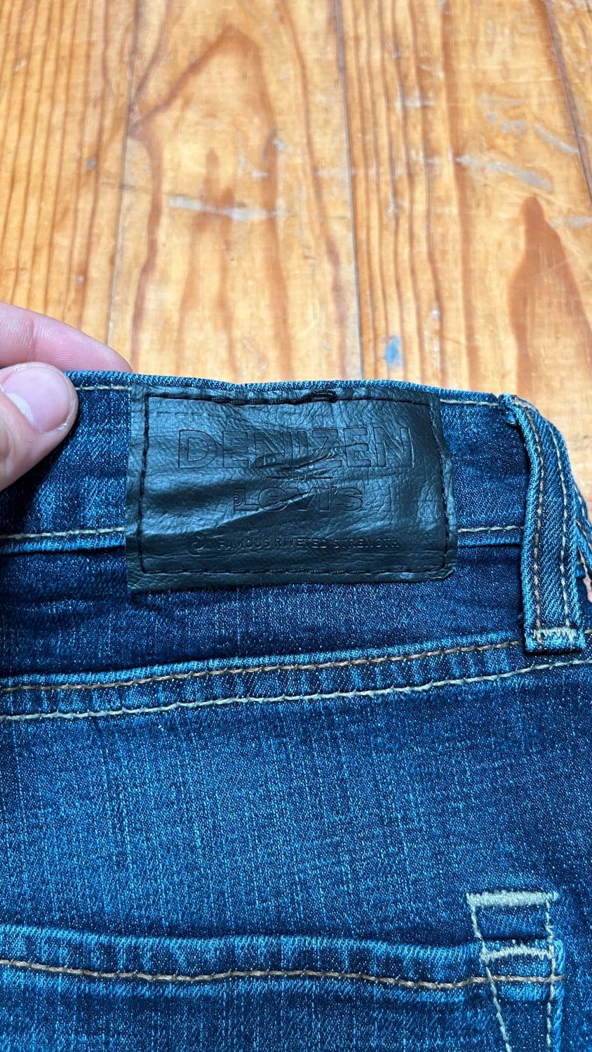 đź›’Jeans Levi's W32 L34đź›’