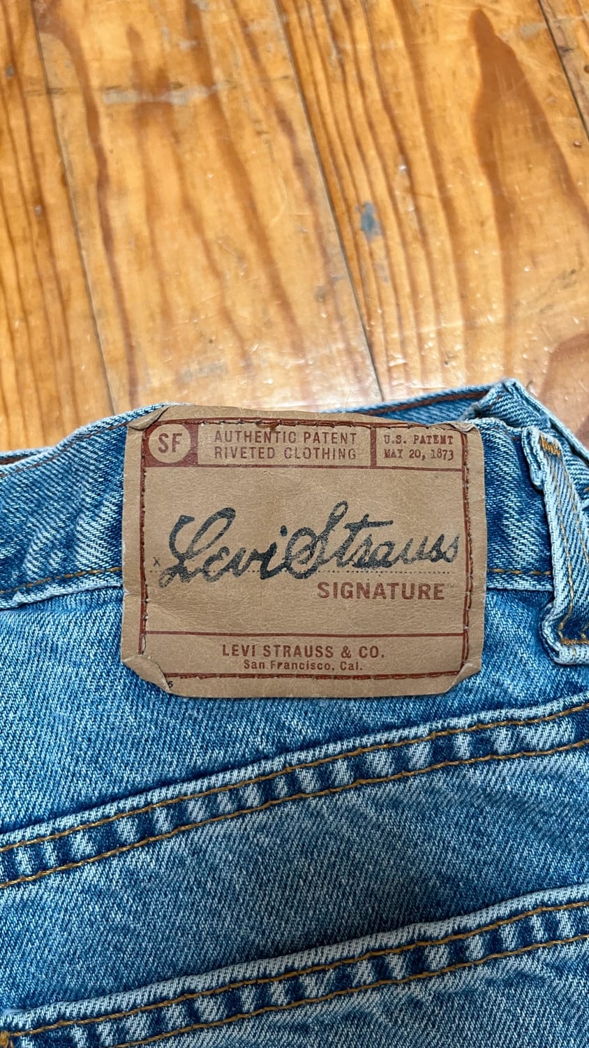 đź›’Jeans Levi's W32 L30đź›’