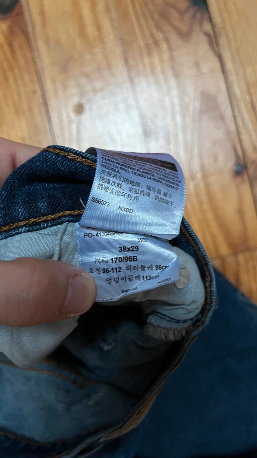 đź›’Jeans Levi's W38 L29đź›’