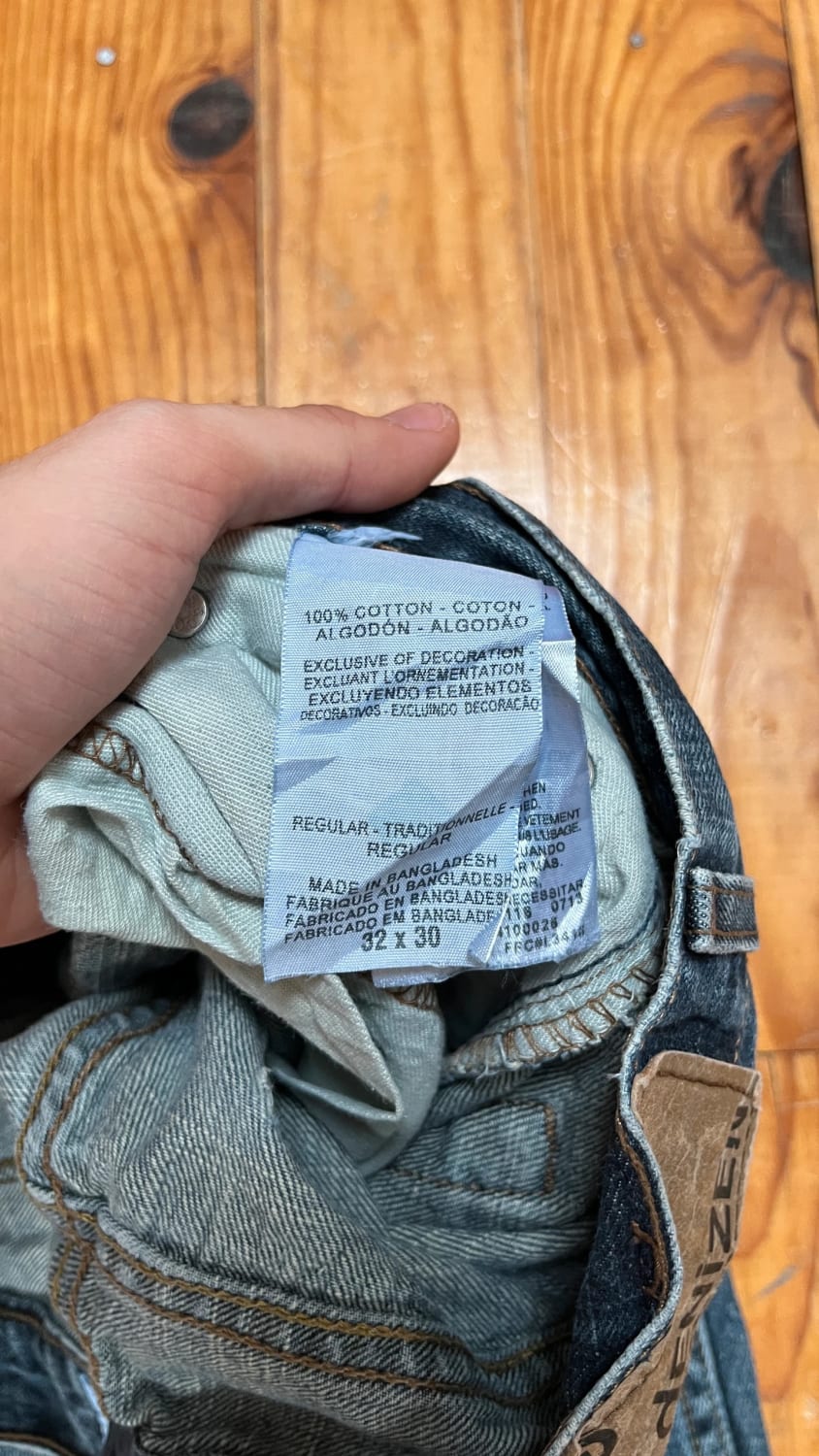 đź›’Jeans Levi's W32 L30đź›’