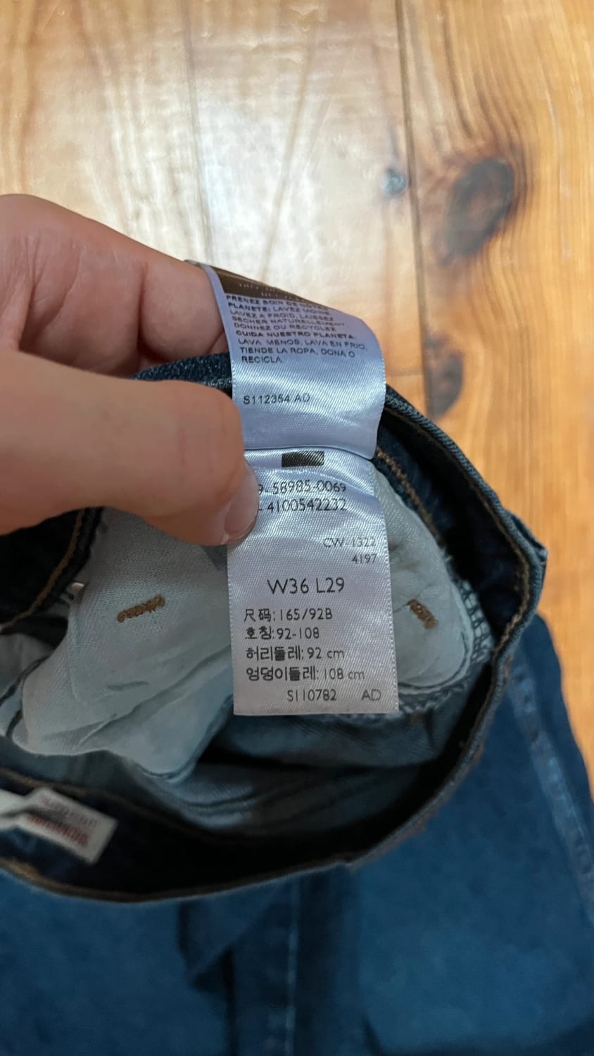 đź›’Jeans Levi's W36 L29đź›’