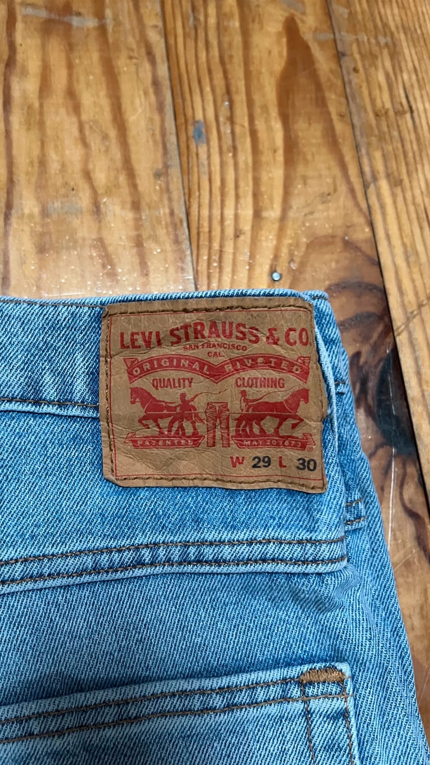 đź›’Jeans Levi's W29 L30đź›’