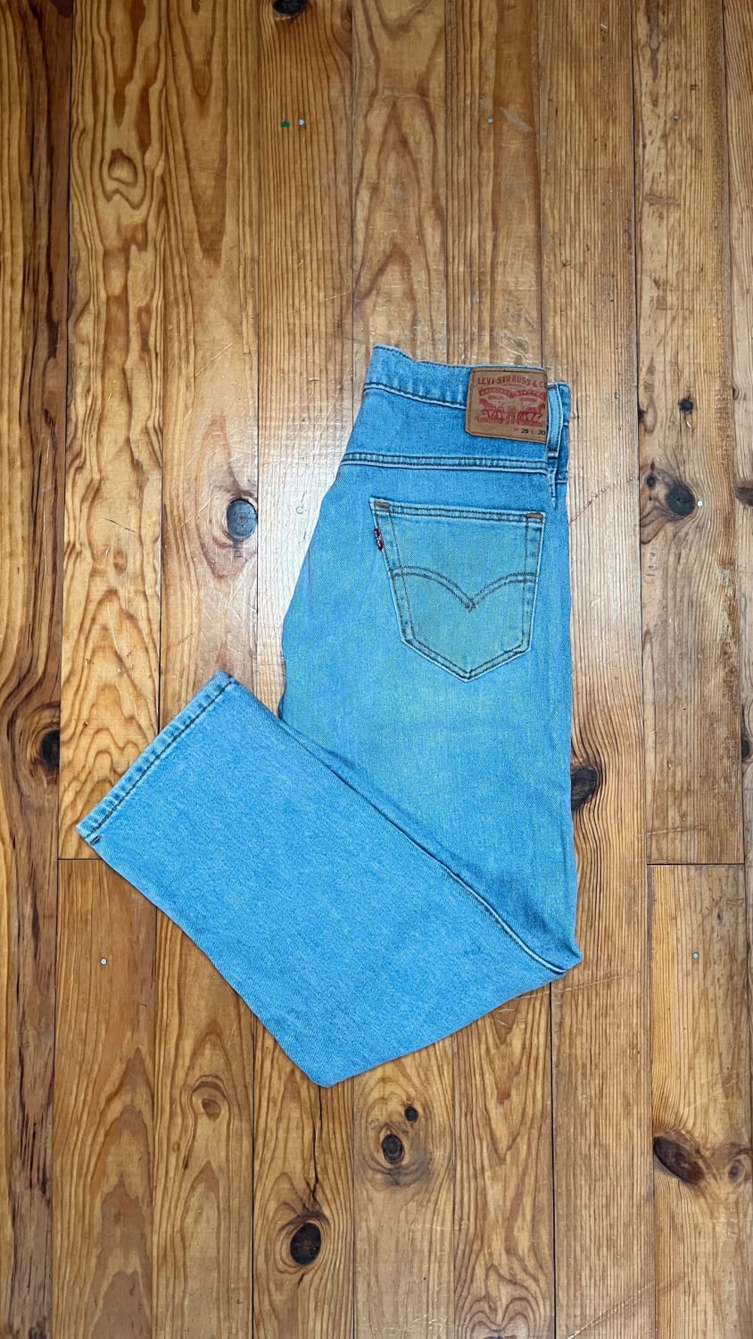 đź›’Jeans Levi's W29 L30đź›’