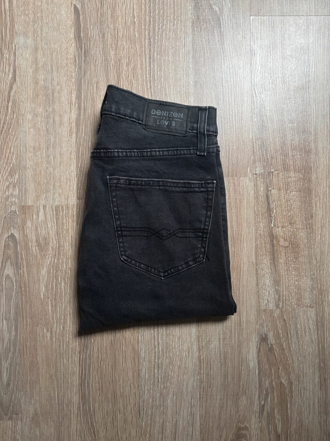 đź›’Jeans Levi's W28 L30đź›’