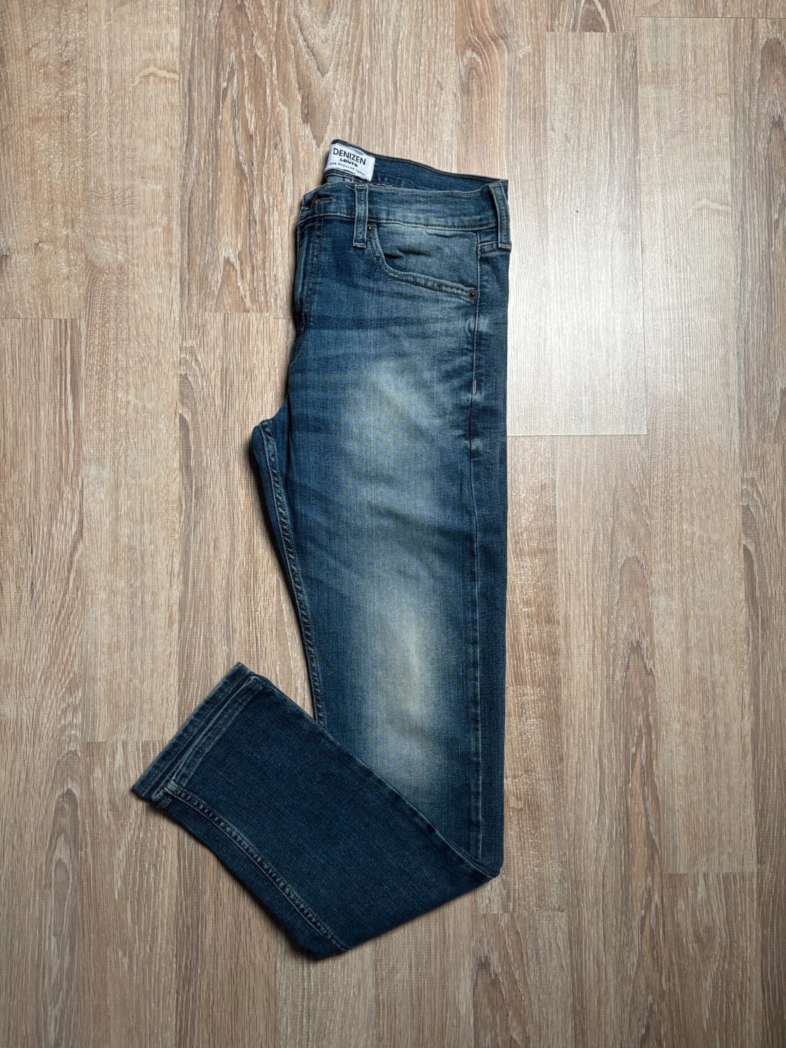 đź›’Jeans Levi's W30 L32đź›’