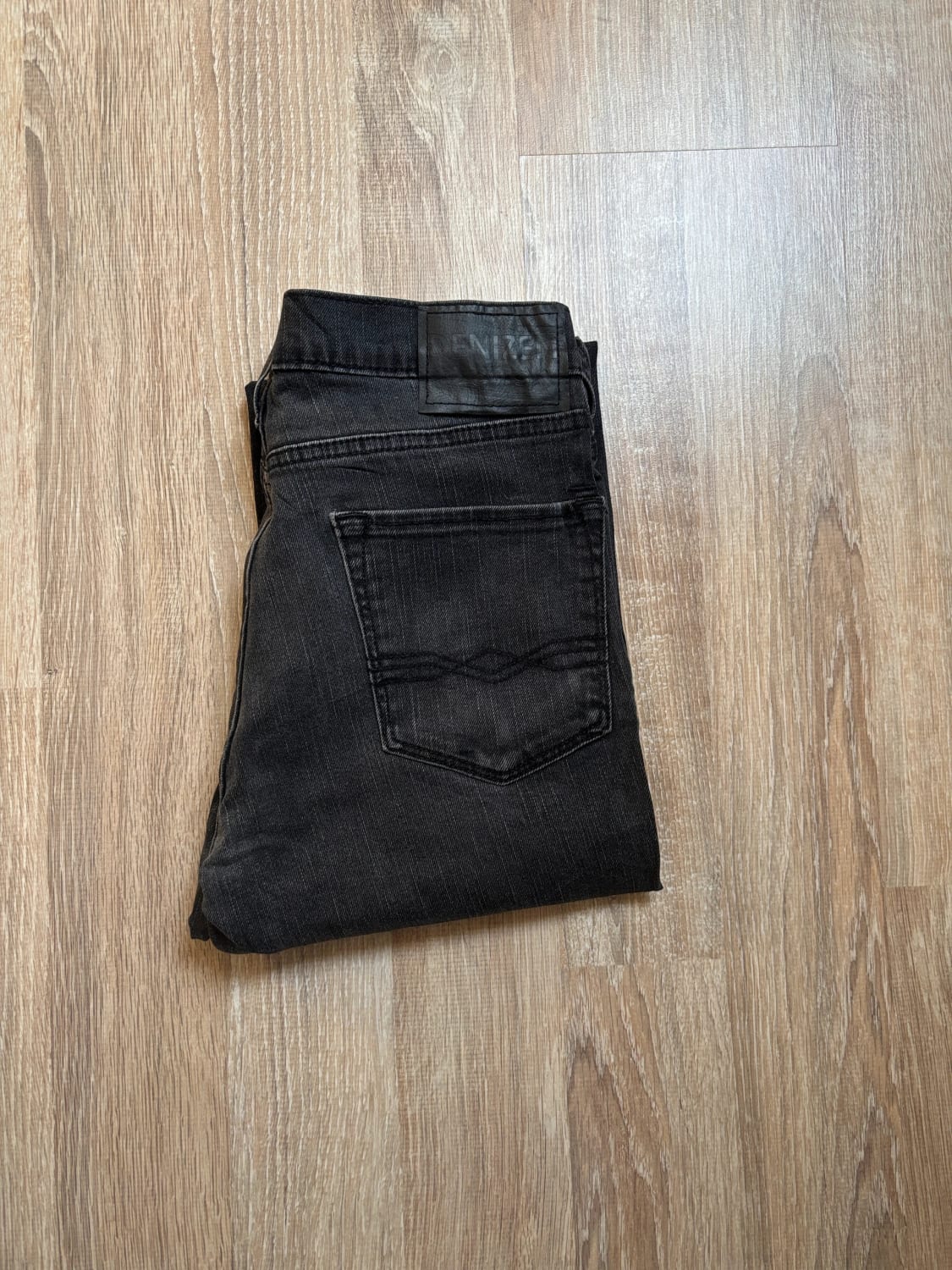 đź›’Jeans Levi's W32 L30đź›’