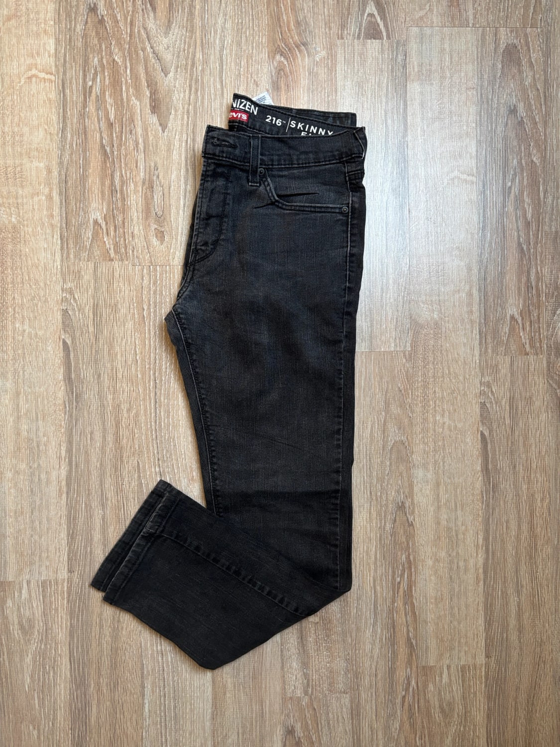 đź›’Jeans Levi's W32 L30đź›’
